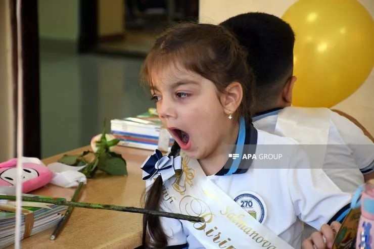 İlk dərs günündən MARAQLI FOTOLAR 
