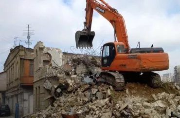 "Sovetski"də söküntü yerindən meyit tapıldı
