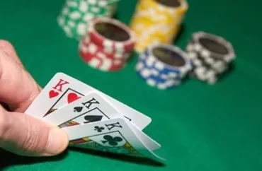 Kafedə dostları ilə qumar  oynayan 74 yaşlı kişi CƏRİMƏLƏNDİ