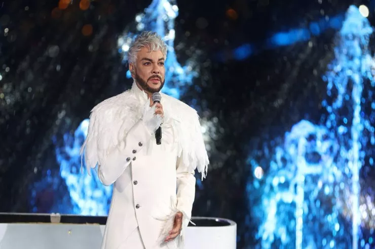 Kirkorov lələkli geyimi ilə  Moskva konsertində diqqət mərkəzinə düşdü
