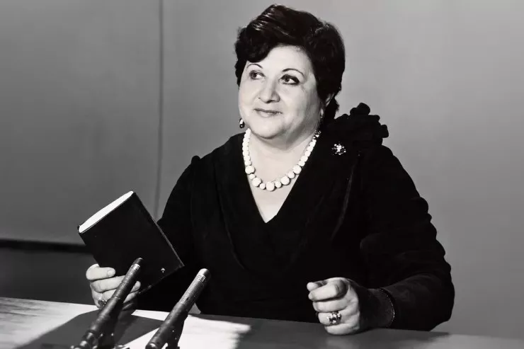 Sevda Məmmədzadə kimdir?  - 65 ilini radioya həsr edən  diktor
