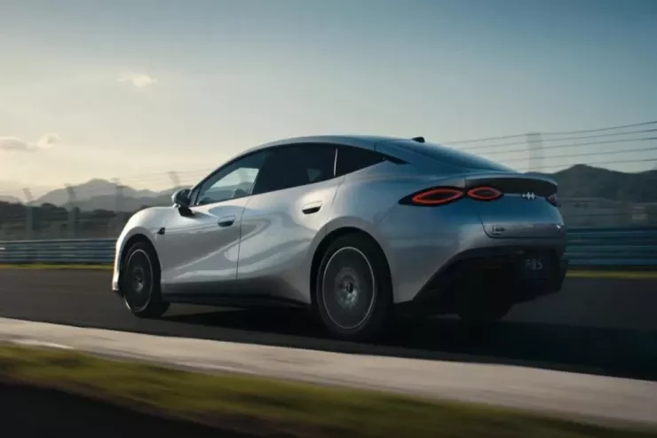 Çinlilər 25.500 avroya "Tesla qatili"  yaratdılar