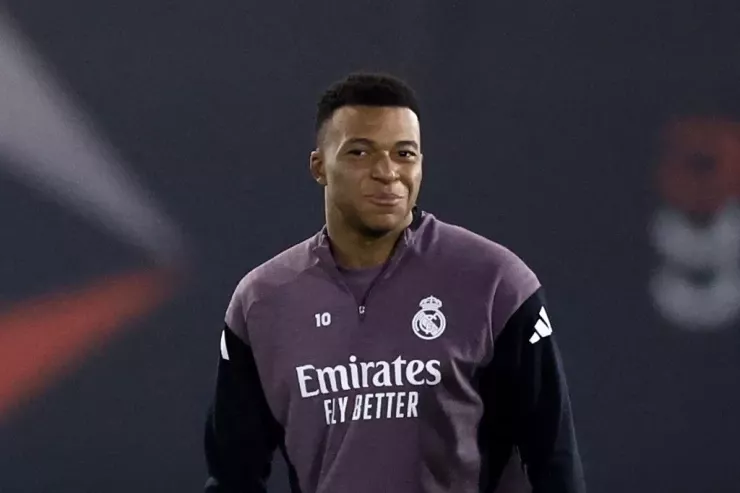 Mbappe "Qızıl top"u pulla almaq  niyyətindədir - İDDİA 