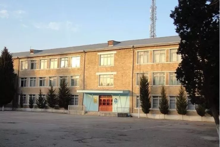 Sumqayıt məktəbində 1 tualet var   - Qız valideynlərindən NARAZILIQ 