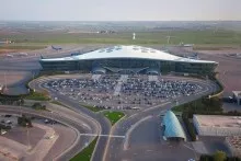 Saxta Fransa pasportu  ilə Avropaya getmək istəyən ərəb Bakıda HƏBS OLUNDU 