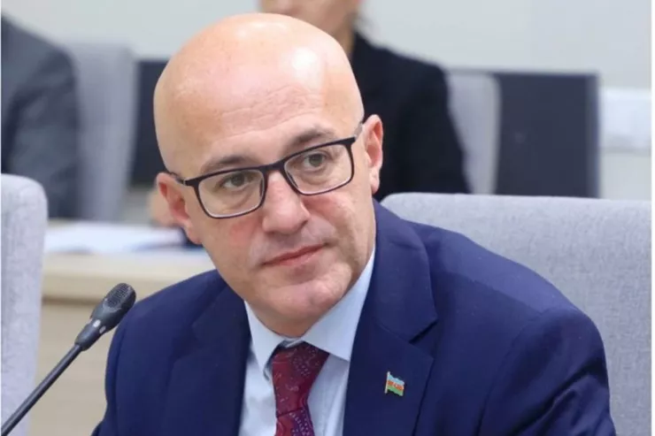 Cavid İsmayıl, tarix üzrə fəlsəfə doktoru