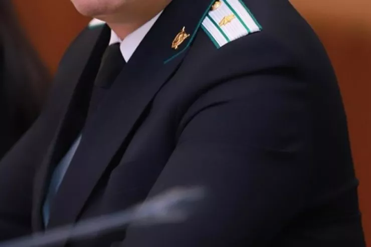 Bu prokurorlara  ali hərbi rütbələr verildi