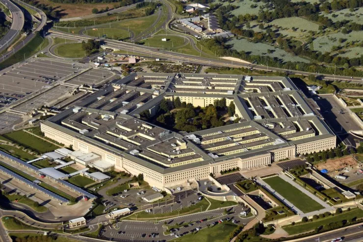 Hakerlər Müdafiə Nazirliyinin bazalarından 3 milyon şəxsin məlumatlarını  əldə etdi