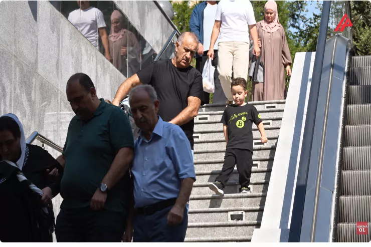 Bakıda işləməyən eskalatorlar  - Xəstələr dərdini kimə desin? -VİDEO 