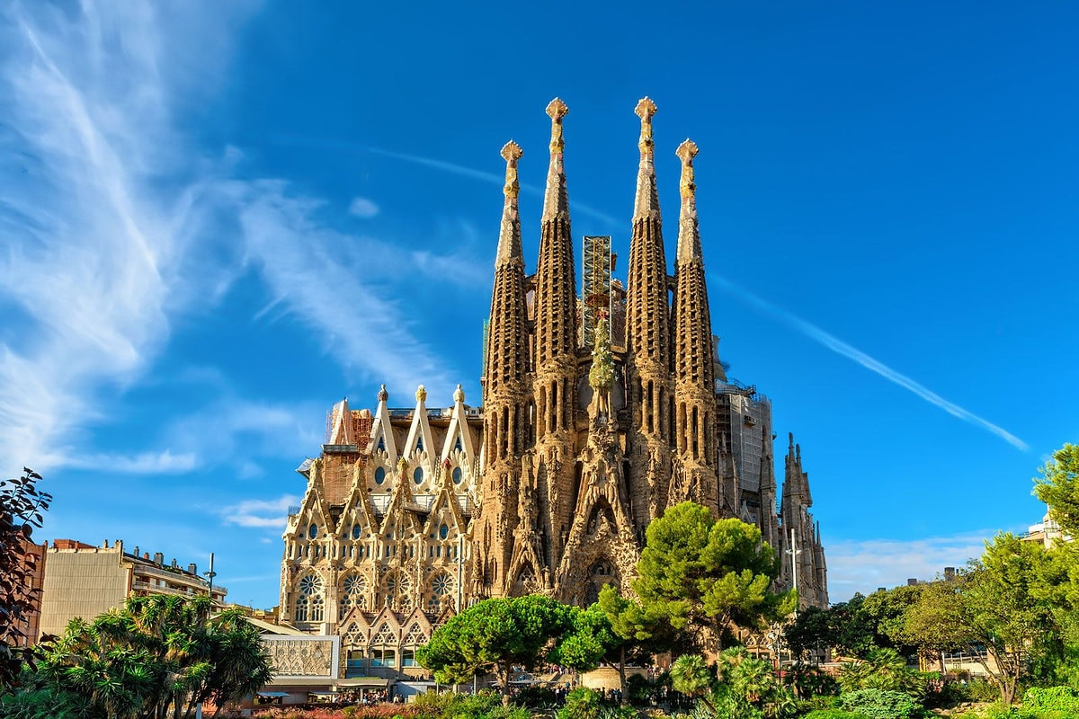 Sagra de Familia hansı ölkədə yerləşir?